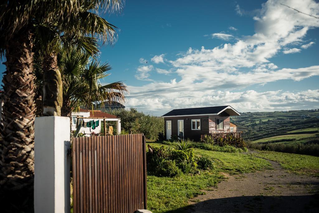 Da Silva Surfcamp Hostel Areia Branca Exterior photo