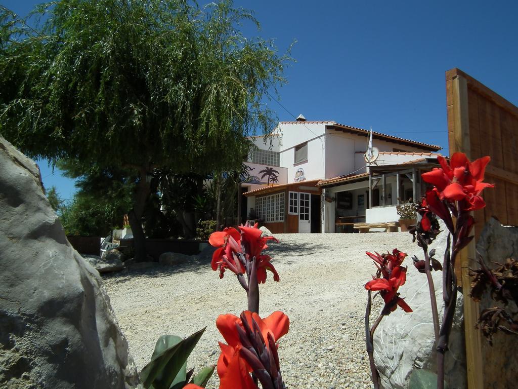 Da Silva Surfcamp Hostel Areia Branca Exterior photo